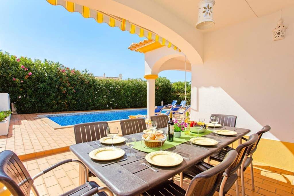 Villa White Sands - Private Oasis, Heated Pool, Beaches & Strip Nearby Albufeira Eksteriør billede